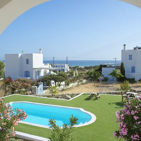 Villa Naxian Alikó-part